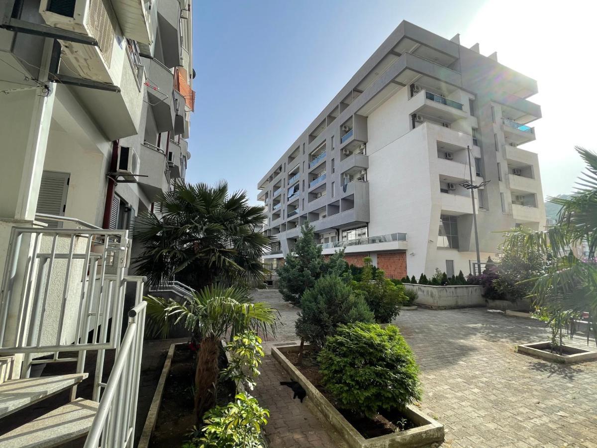 Apartments Zevs Будва Экстерьер фото